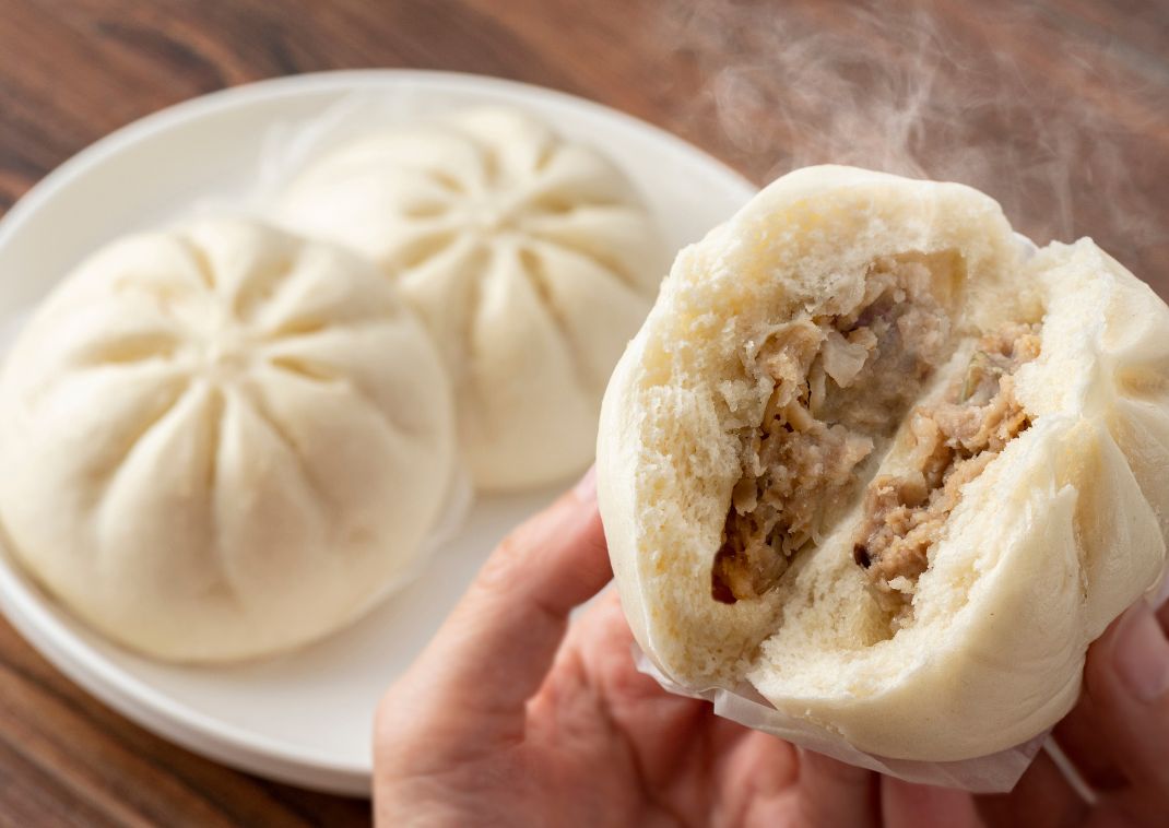 Japanese autumn tradition, Chinese steamed bun