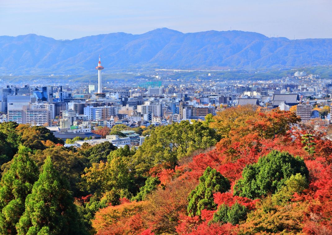 Kyotos bylandskab om efteråret, Japan