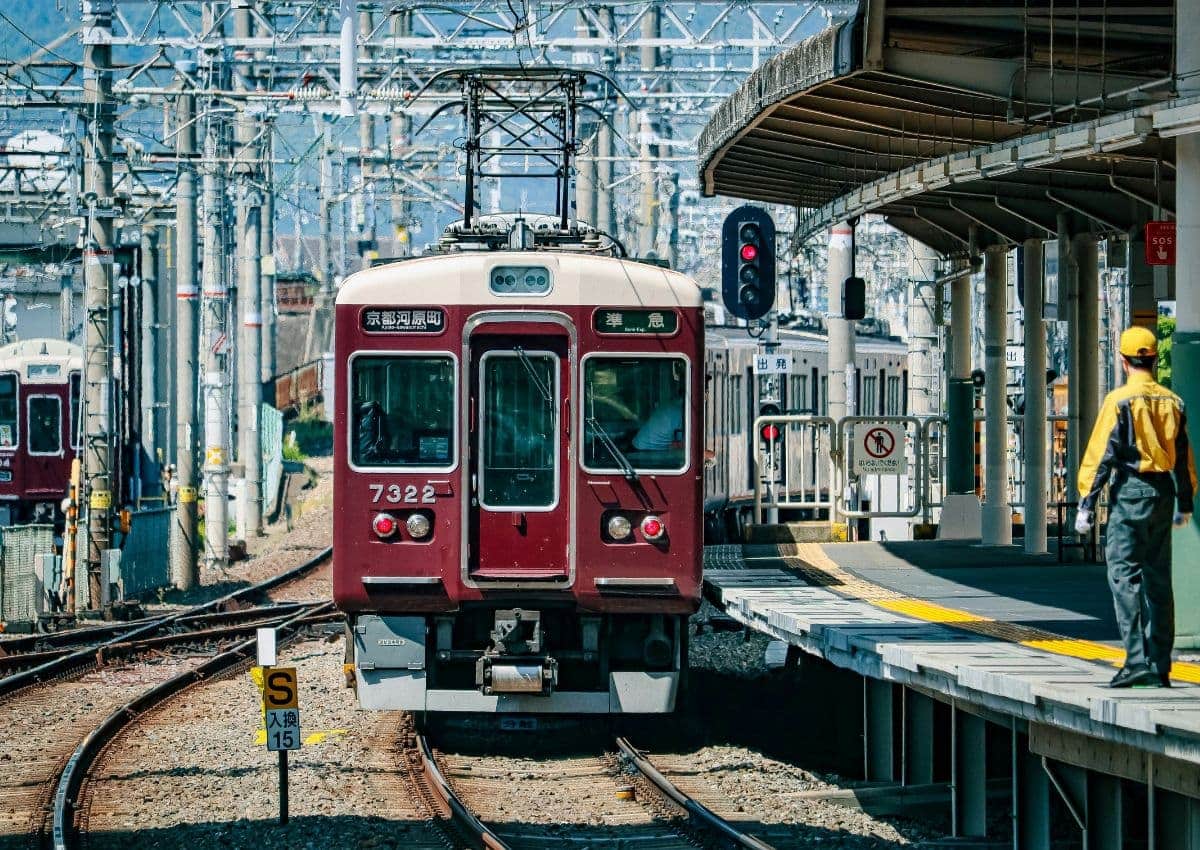 Tåg i Kyoto, Japan