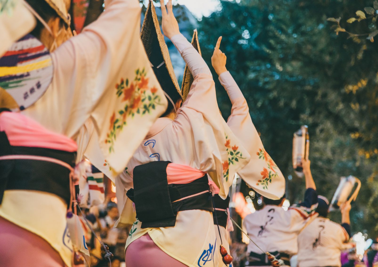 Förhandlingar vid traditionell japansk festival