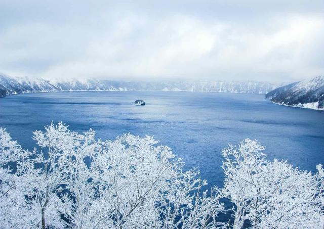 Mashusjön täckt av rimfrost