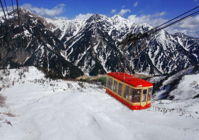 Linbana på Tateyama Kurobe Alpine Route