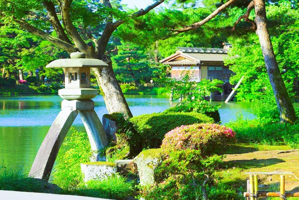 Japanska trädgården vid Kenrokuen Garden, Kanazawa City