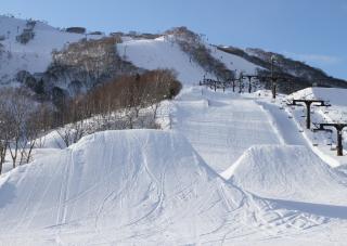 Perfekta förhållanden för skidåkning i Niseko