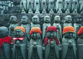 Jizo-statyerna vid Hase-dera-templet