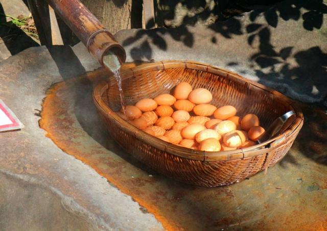 Onsen tamago, ägg tillagade i varma källor