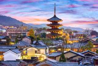 Stadsbild över Kyoto, Japan – Higashiyamas historiska distrikt 