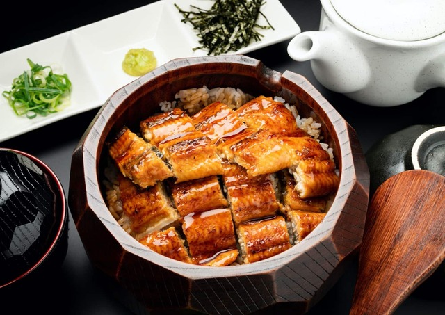 Grillad unagi ål över ris