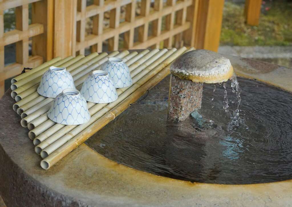 Varma källor med dricksvatten i Kinosaki Japan